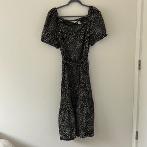 Levi’s black floral puff sleeve dress
